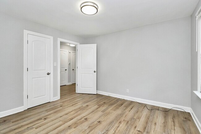 Building Photo - 2318 Amber Crest Dr