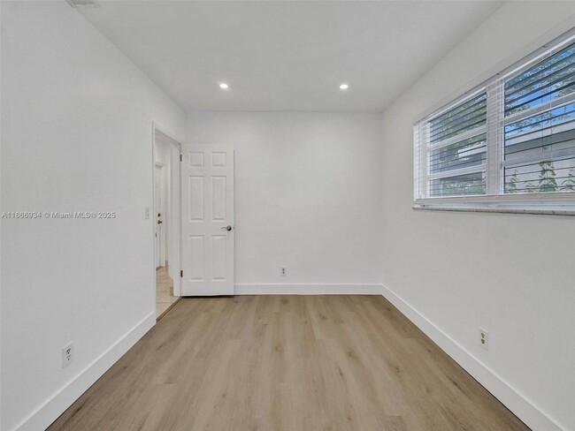 Building Photo - 5405 McKinley St