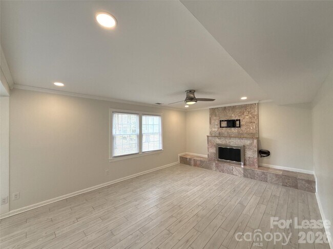 Building Photo - 7318 Connan Ln