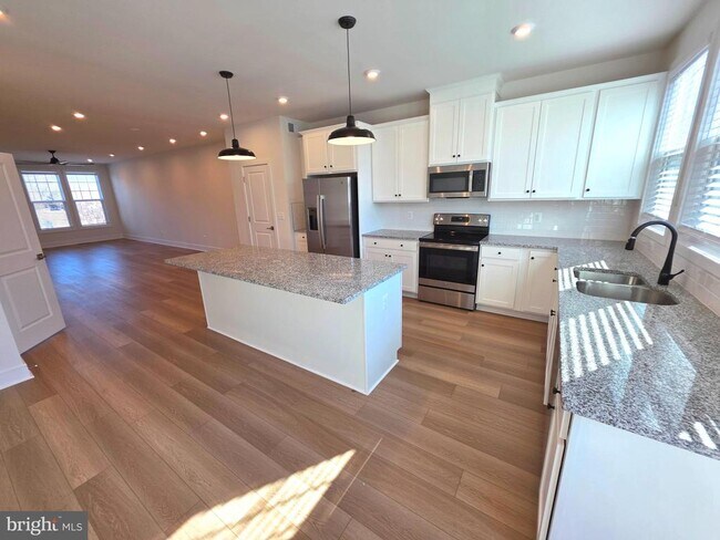 Building Photo - 4254 Frost St