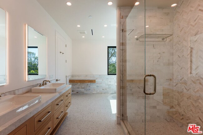 Building Photo - 382 Aderno Way