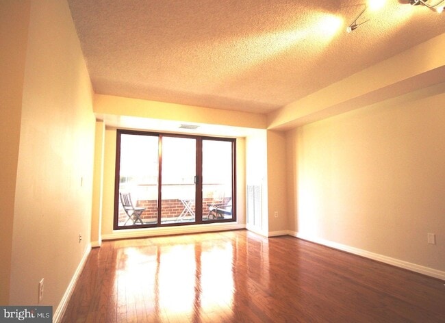 Building Photo - 2301 N Street NW Unit 407