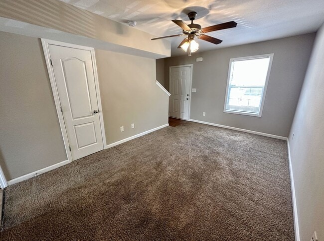 Interior Photo - Tracy Lane-855