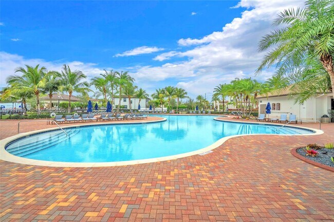 Building Photo - 9712 W 34th Ln