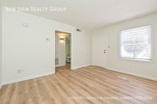 Building Photo - 268 Church St NE