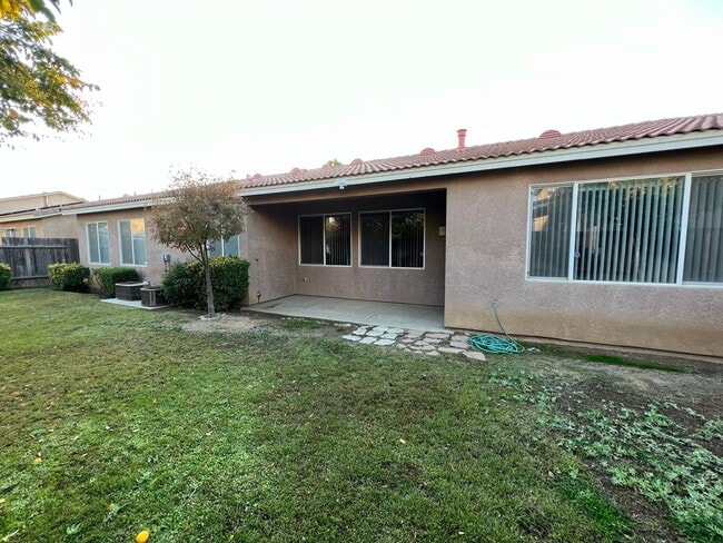 Building Photo - 5306 Challenger Ave