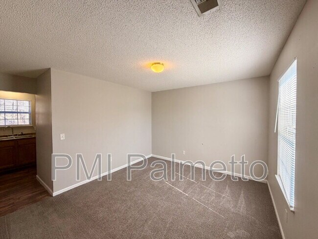 Building Photo - 5 Sterling Ridge Ct