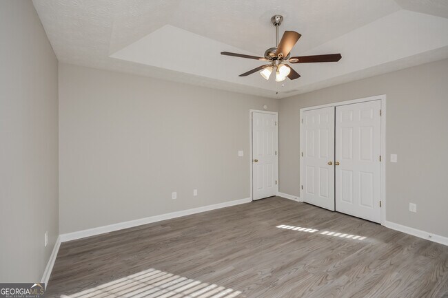 Building Photo - 55 Pebble Ridge Dr