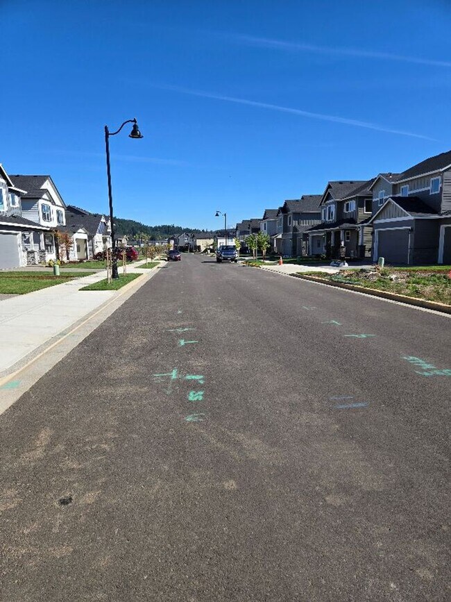 Building Photo - Brand New & Beautiful 2025 Holt Home !  Walking Trails, Common Areas!