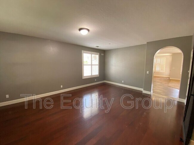 Building Photo - 2933 W Harold Ct