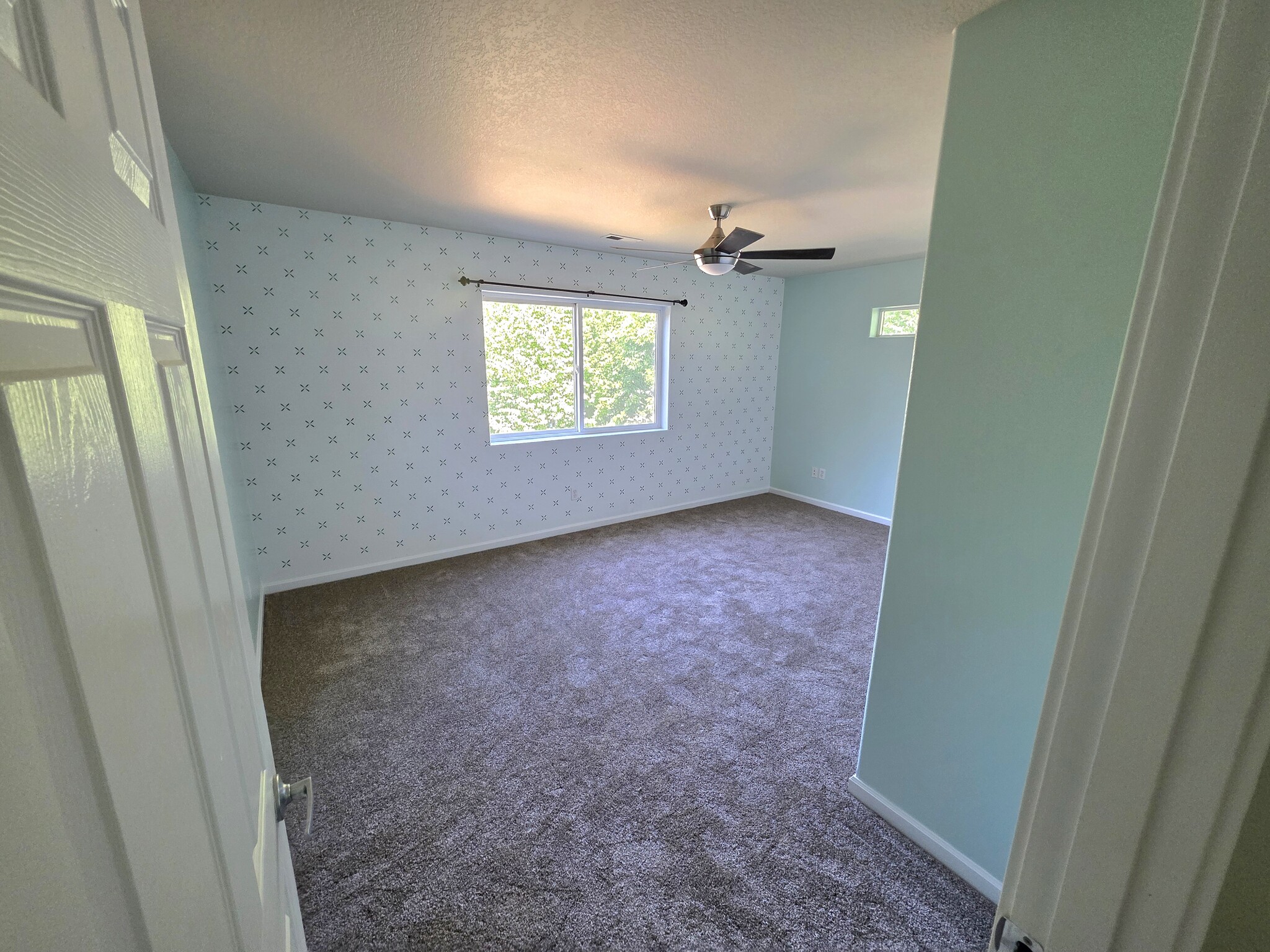 Building Photo - 624 Jasmine Cir