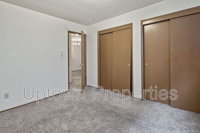 Building Photo - 8061 NE Flanders St