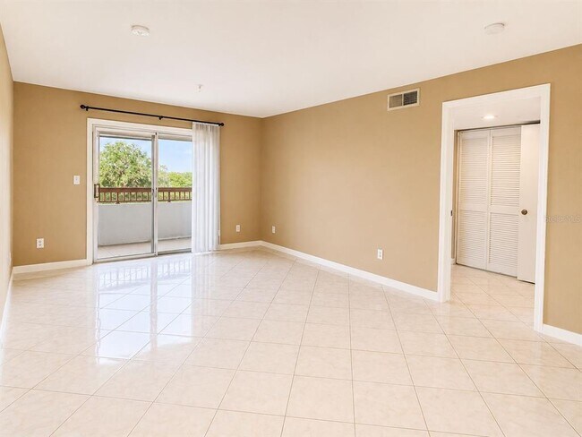 Building Photo - 2323 Feather Sound Dr