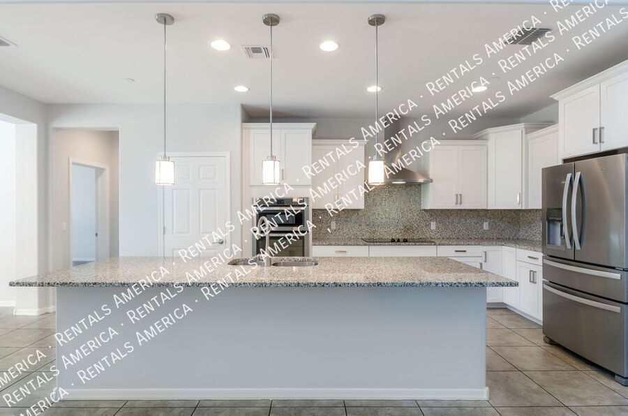 Building Photo - 5768 S Tiger Lily Pl