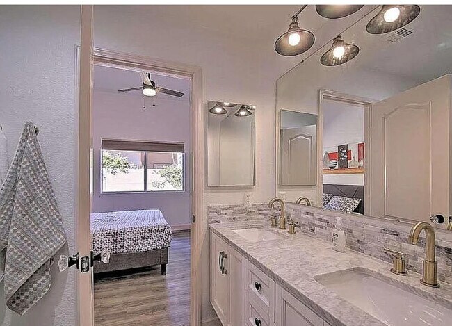 Building Photo - 54 Hilton Head Dr