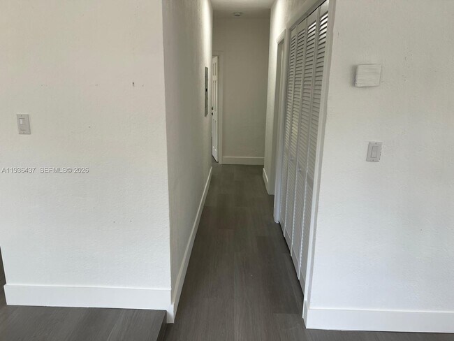 Building Photo - 1185 NW 134th St