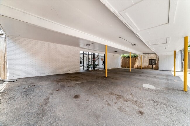 Building Photo - 1424 Marshall St