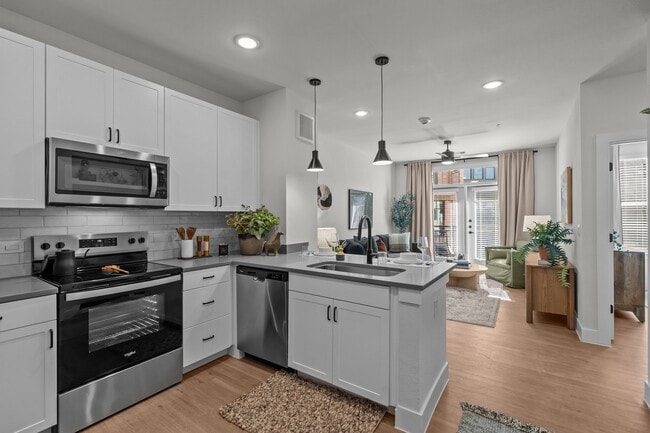 Building Photo - Eastpoint Apartments