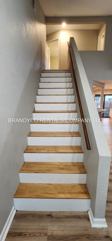 Building Photo - 3903 London Ln