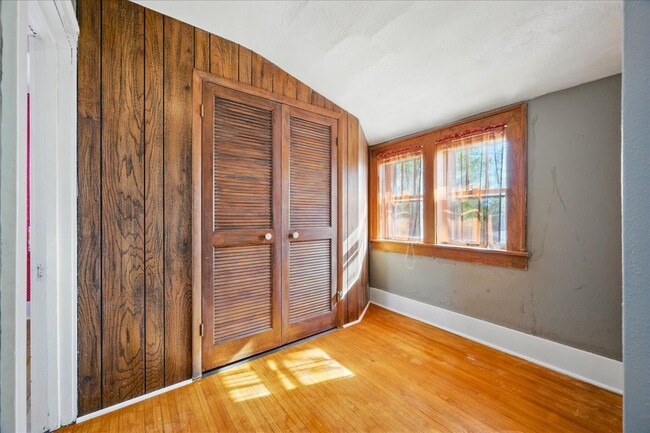 Building Photo - 3110 N Sherwood Ave
