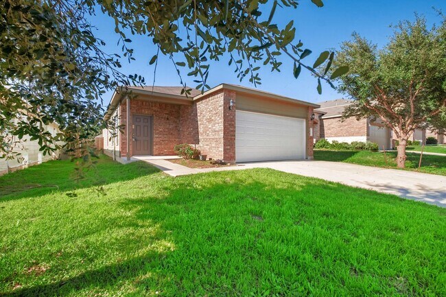 Building Photo - Glowing 3 Bedroom, 2 Bath Home Near Walter...