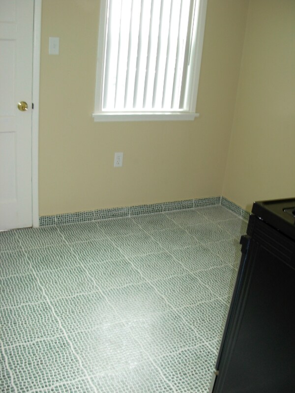 Building Photo - 1310 N Spurgeon St