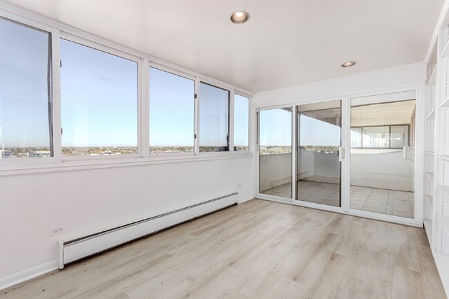 Building Photo - 3131 E Alameda Ave