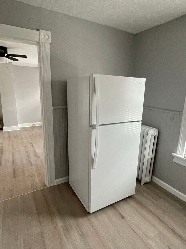 Building Photo - Small pets are welcome with an additional deposit and monthly pet rent.