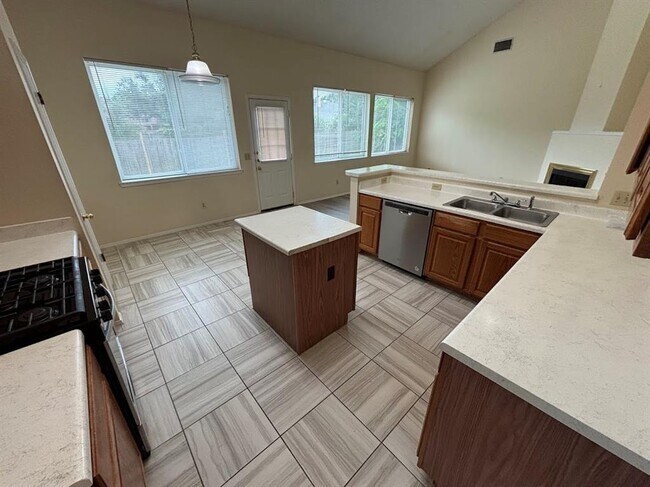 Building Photo - 10911 Grassmere Ct