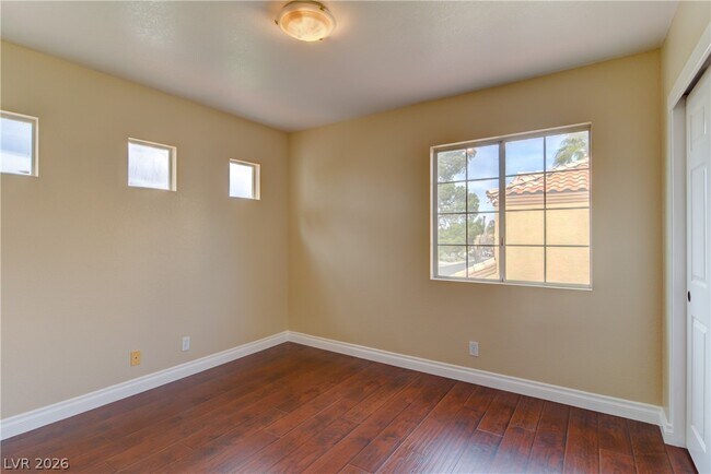 Building Photo - 2069 Sapphire Valley Ave