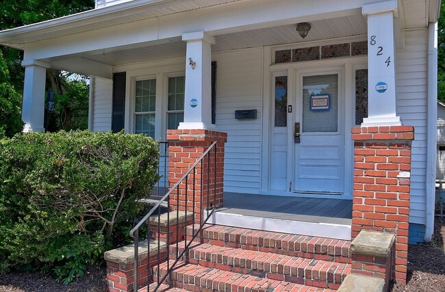 Building Photo - FOR RENT  - NORFOLK / ODU AREA