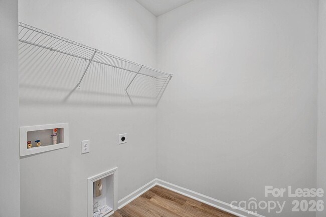 Building Photo - 8054 Houser St