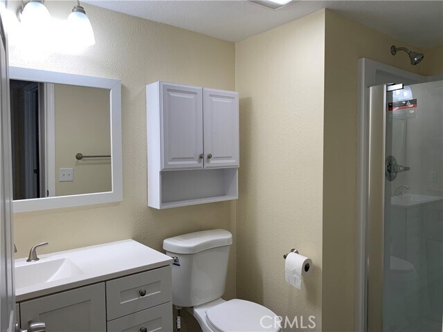 Building Photo - 2421 Pamela Ln