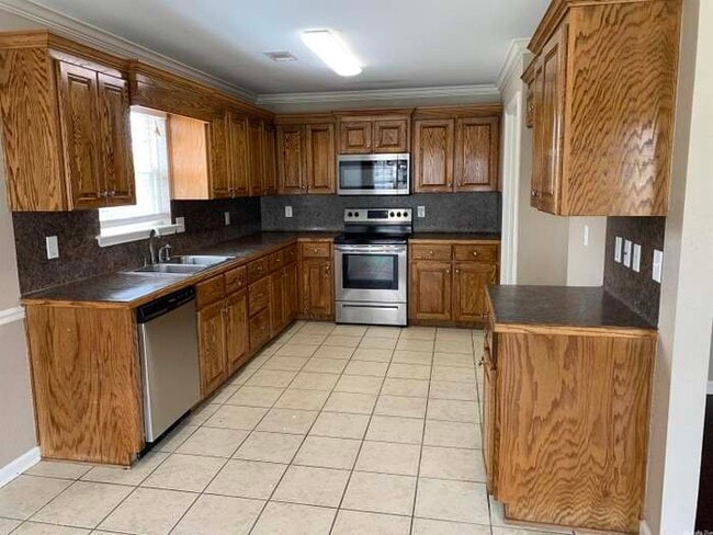 Building Photo - Nice 4 bedroom 2 bathroom Home in Cabot