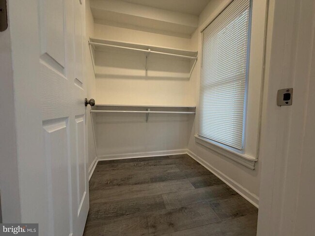 Building Photo - 45 E High St