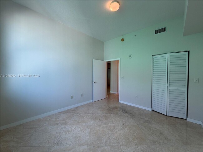 Building Photo - 31 SE 5th St