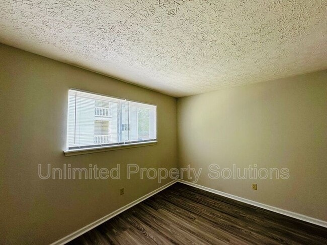 Building Photo - 203 Sunn Aire Ct