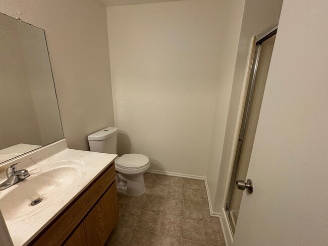 Building Photo - Modern and Spacious 3-Bedroom Townhome in Lancaster!