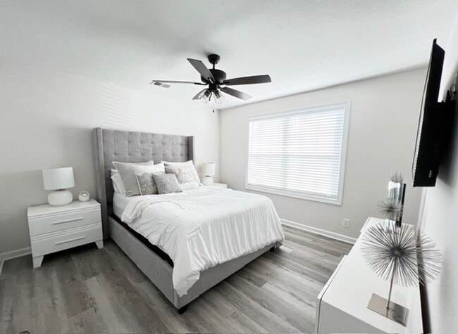 Building Photo - Beautiful Home Coming Soon!