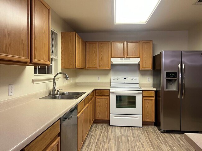 Building Photo - 6704 Quinton Dr