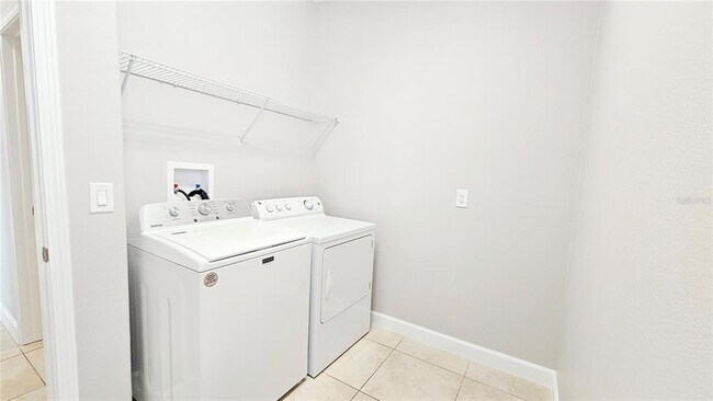 Building Photo - 5612 Water Pier Ln