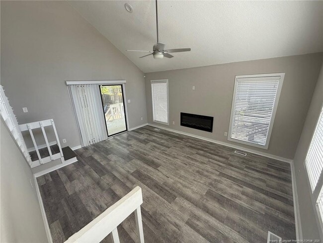 Building Photo - 375 Offing Dr