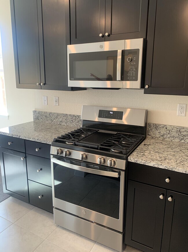 Building Photo - 7286 Overture Dr