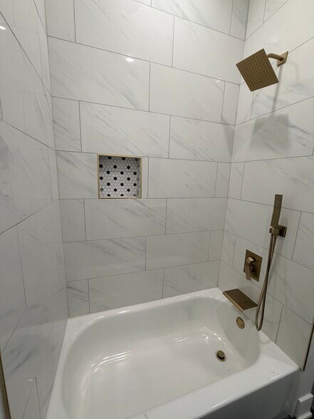 Building Photo - 1325 Kerbaugh St