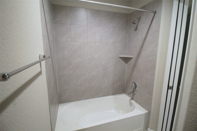 Building Photo - 29607 Kettle Creek Ct