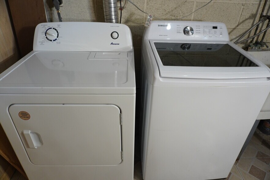 Building Photo - 5 Castlebar Ct