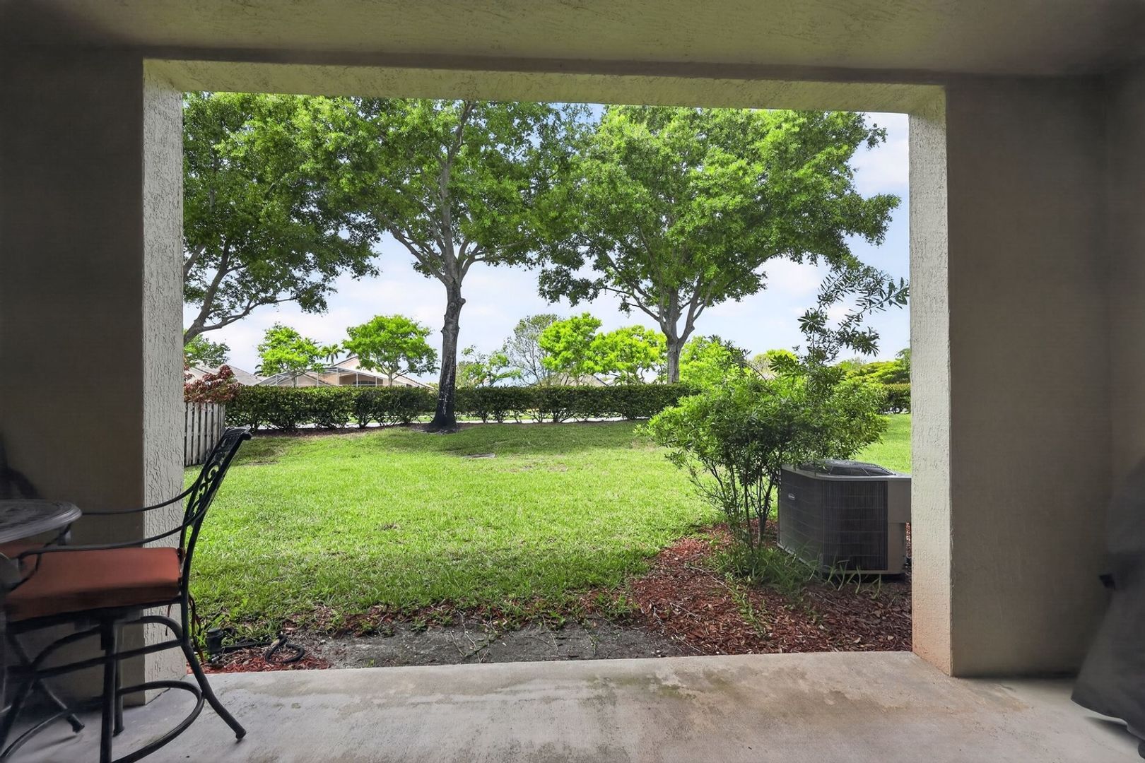 Building Photo - 8023 Bellagio Ln