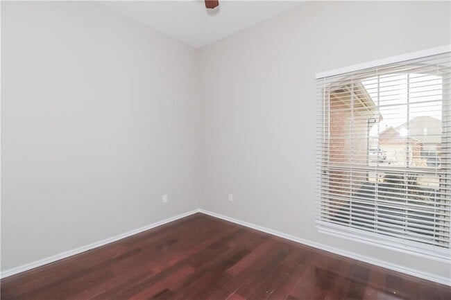 Building Photo - 1012 Kelsi Dr