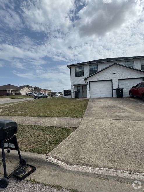 Building Photo - 3802 Wind Ct