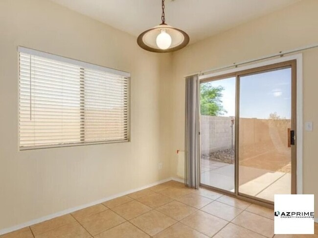 Building Photo - Great House